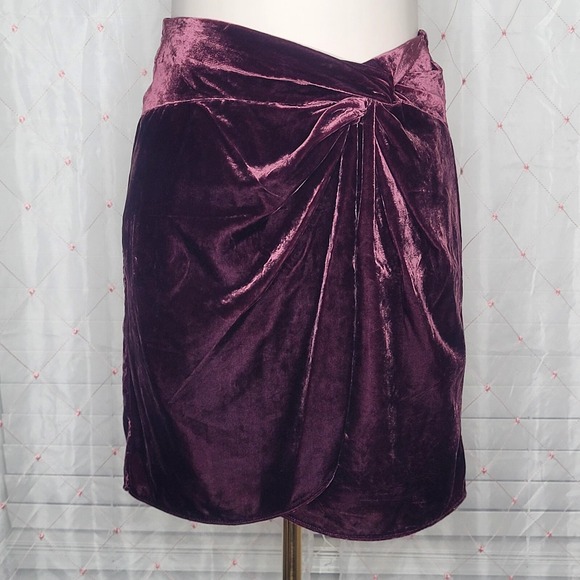 LOFT Velvet Twist Shift Skirt Faux Wrap Whimsigoth Crushed Blackberry Size 0 NWT - Picture 1 of 8